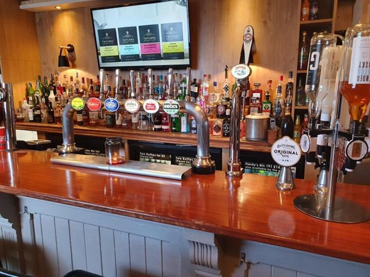The Crown Inn Keynsham Eksteriør billede